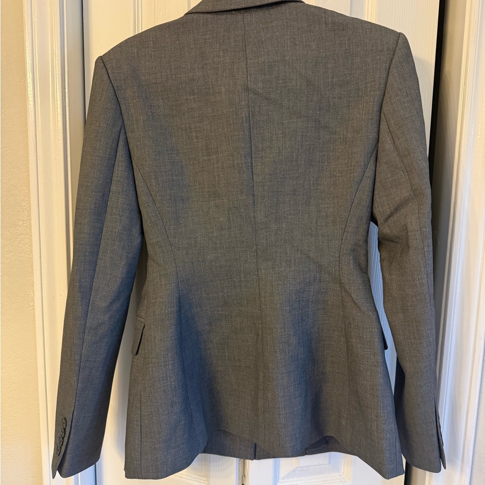 Standout Blazer - (Re)ssential - Picture 10 of 10